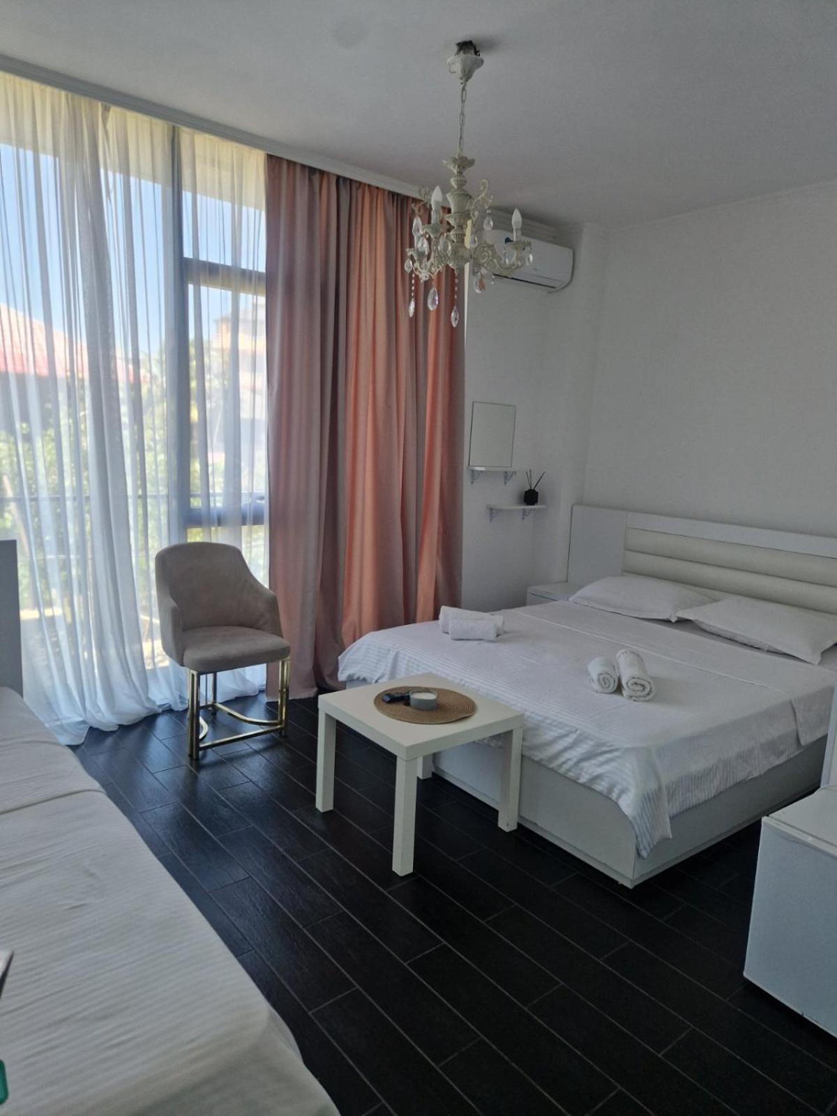 New House Kobuleti 호텔 외부 사진
